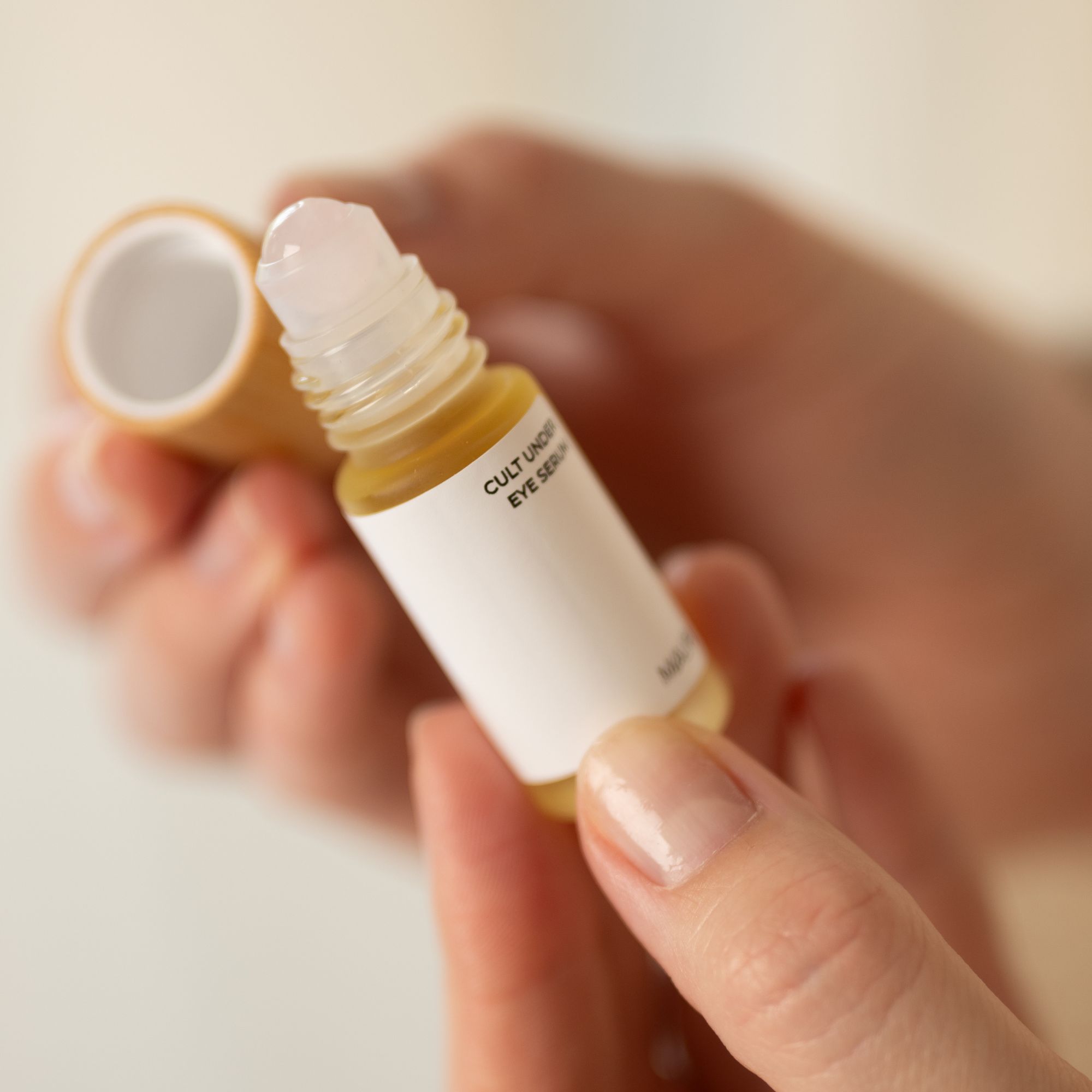 Ролер CULT UNDER EYE SERUM*